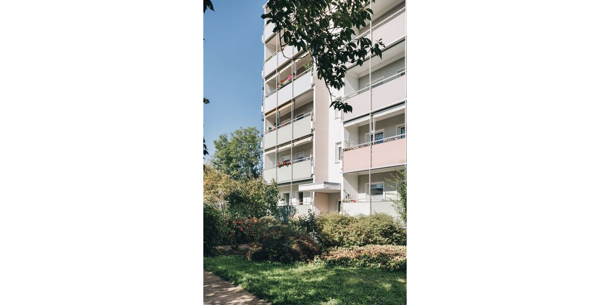 Provisionsfrei* Attraktive 3-Raum-Wohnung in Dresden-Gorbitz, frisch saniert, sofort bezugsfrei 3 zimmer