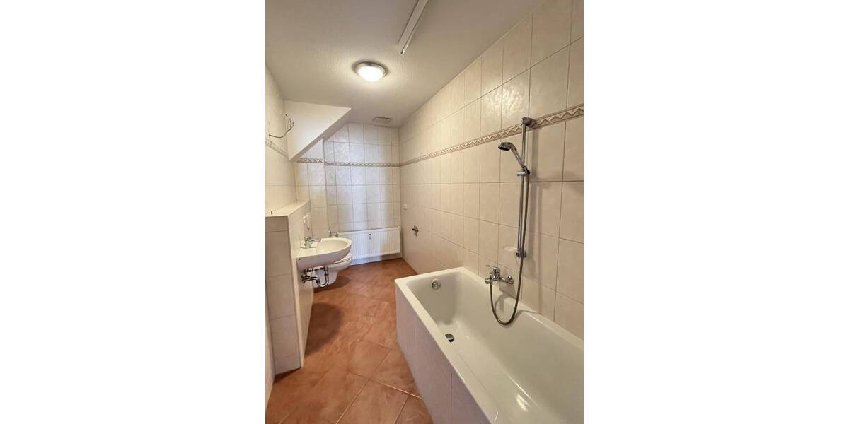 Etagenwohnung Mittweida - 3 Zimmer, 75 m&sup2;, 560&euro; | Angebot:26834293