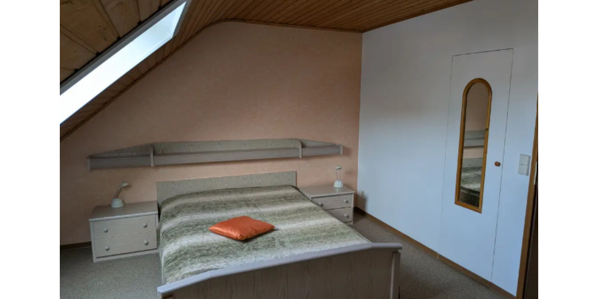 Reihenhaus Stuttgart Neuwirtshaus - 5 Zimmer, 125 m&sup2;, 2.050&euro; | Angebot:24654076