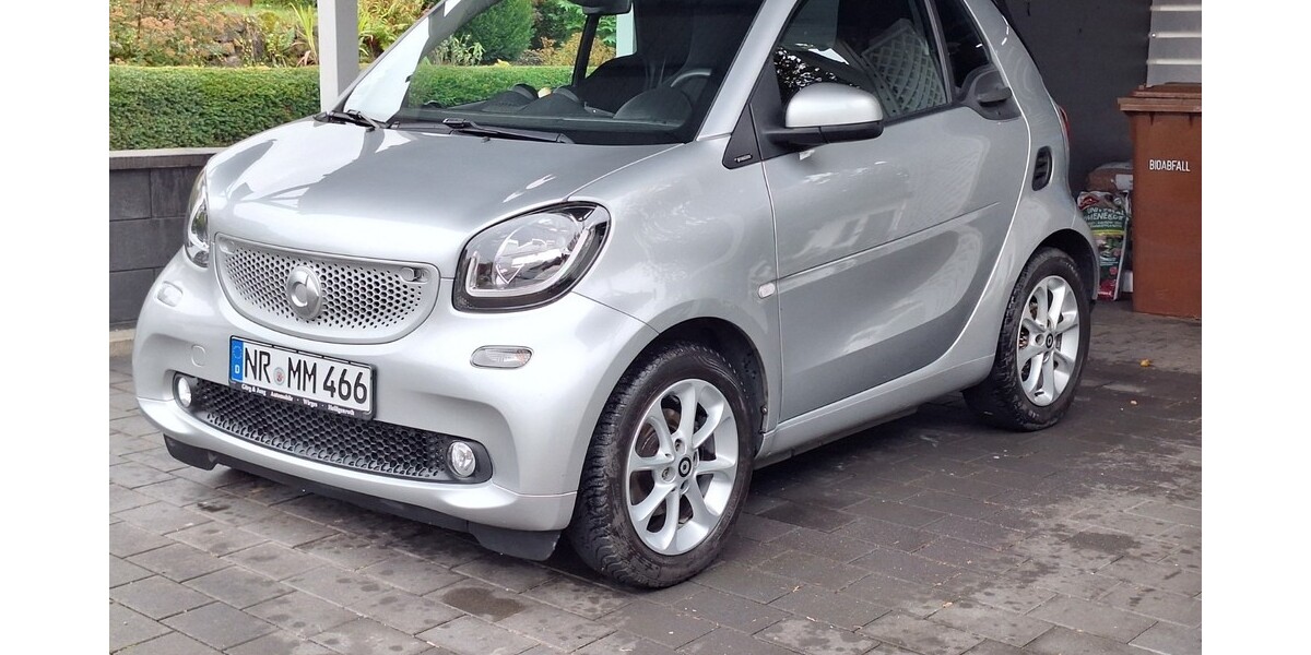 Smart Fortwo Cabrio 45.200 km 10.500 € Isenburg 56269
