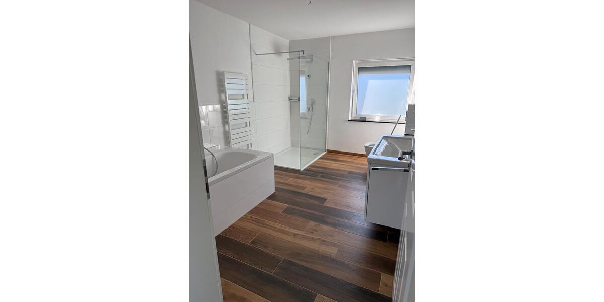 Einfamilienhaus Eschenburg - 2 Zimmer, 65 m&sup2;, 850&euro; | Angebot:26418548