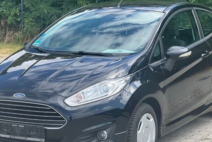 Ford Fiesta 146.371 km 3.990 &euro; Wildau 15745