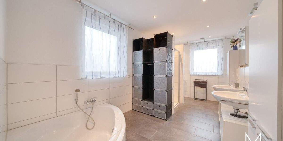 Doppelhaushälfte Kaiserslautern Innenstadt - 4 Zimmer, 195 m&sup2;, 635.000&euro; | Angebot:25108957