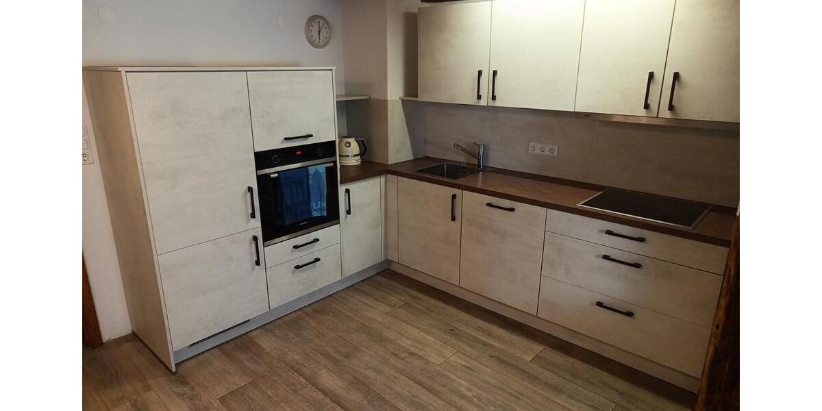 Doppelhaushälfte Hilchenbach - 7 Zimmer, 180 m&sup2;, 219.000&euro; | Angebot:26698965