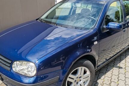 VW Golf 180.000 km 1.450 &euro; Bernburg / Saale 06406