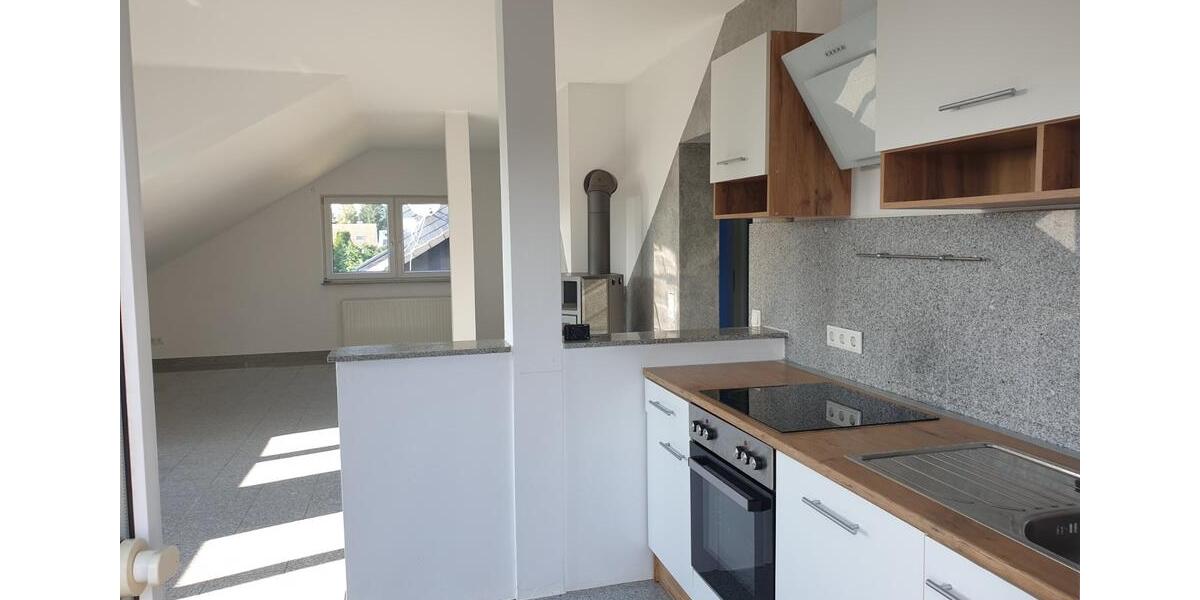 Moderne Dachgeschosswohnung mit Dachterrasse und Kamin 3 zimmer
