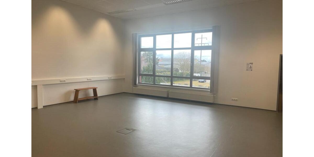 Gewerbeobjekt Stockelsdorf - 1.600&euro; | Angebot:26060047