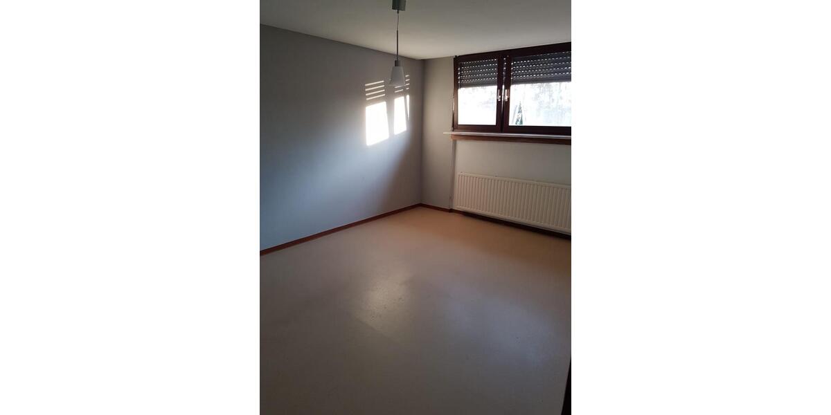 Wohnung Wadgassen, Zentrale Lage, 4 Z,K,Bad, Kellerraum 4 zimmer