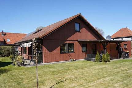 Haus zum Mieten in Uetze 960 € 105 m²