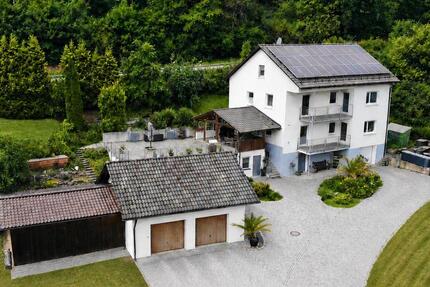 Haus Freudenberg - 6 Zimmer, 195 m&sup2;, 490.000&euro; | Angebot:27178843
