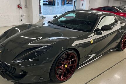 Ferrari 812 13.500 km 475.999 &euro; Frankfurt am Main 60326