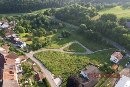 Verwirklichen Sie hier Ihren Traum vom Eigenheim Mehrfamilienhaus Bebauung T E N G E N zimmer