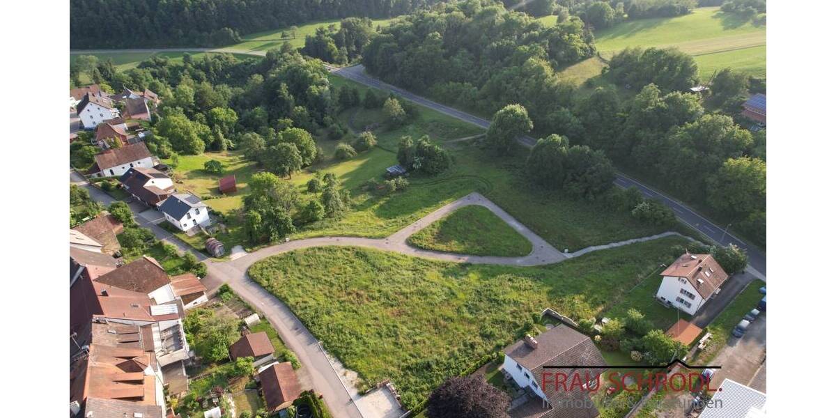 Verwirklichen Sie hier Ihren Traum vom Eigenheim Mehrfamilienhaus Bebauung T E N G E N zimmer