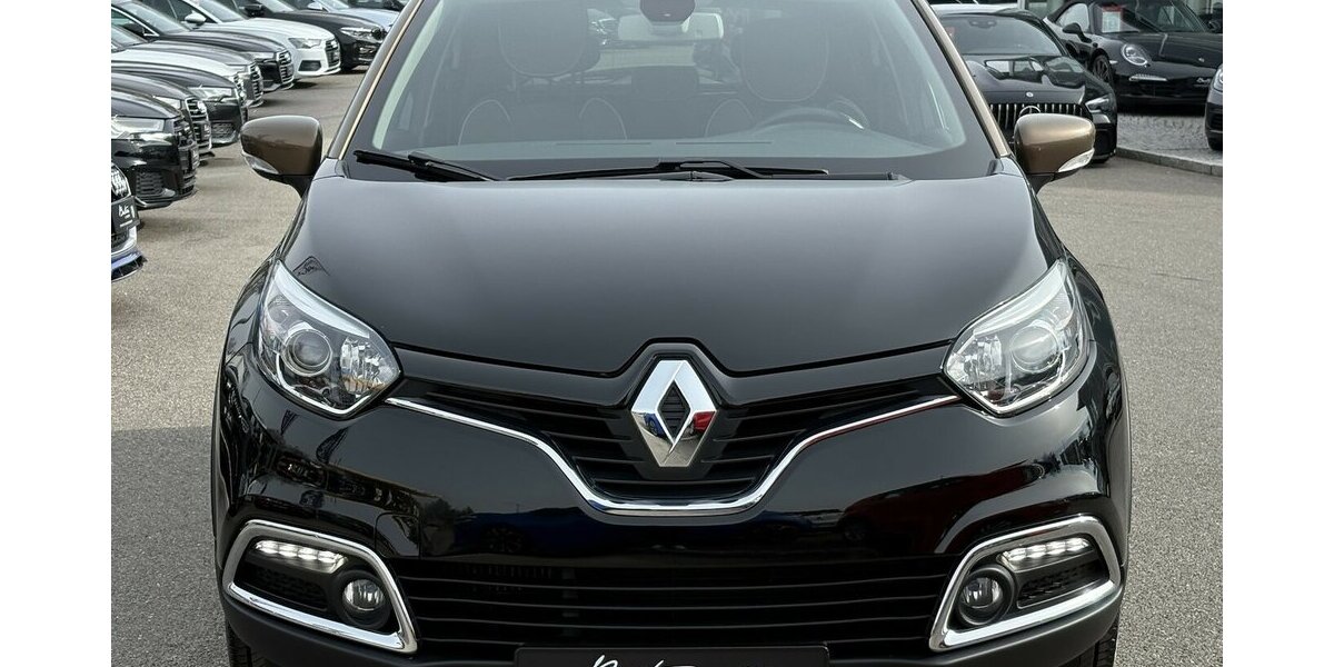 Renault Captur 1.2 TCe Elysee KAMERA/NAVI/SITZHEIZUNG 97.093 km 9.900 &euro; Villingen-Schwenningen 78054