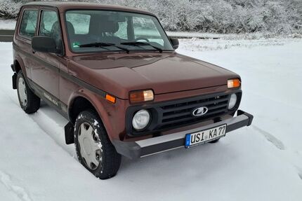 Lada Taiga 35.500 km 12.500 &euro; Weilrod 61276