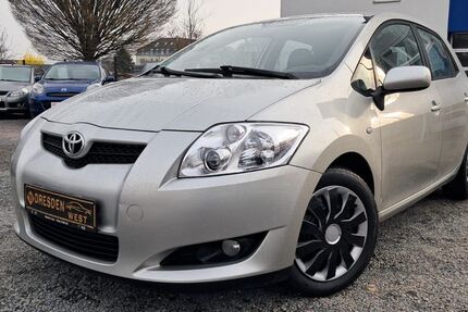 Toyota Auris 136.000 km 3.799 &euro; Dresden 01159