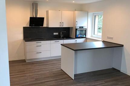 sehr moderne 3-Zi-Wohnung mit Balkon inkl. EBK in Schkopau zu vermieten 3 zimmer