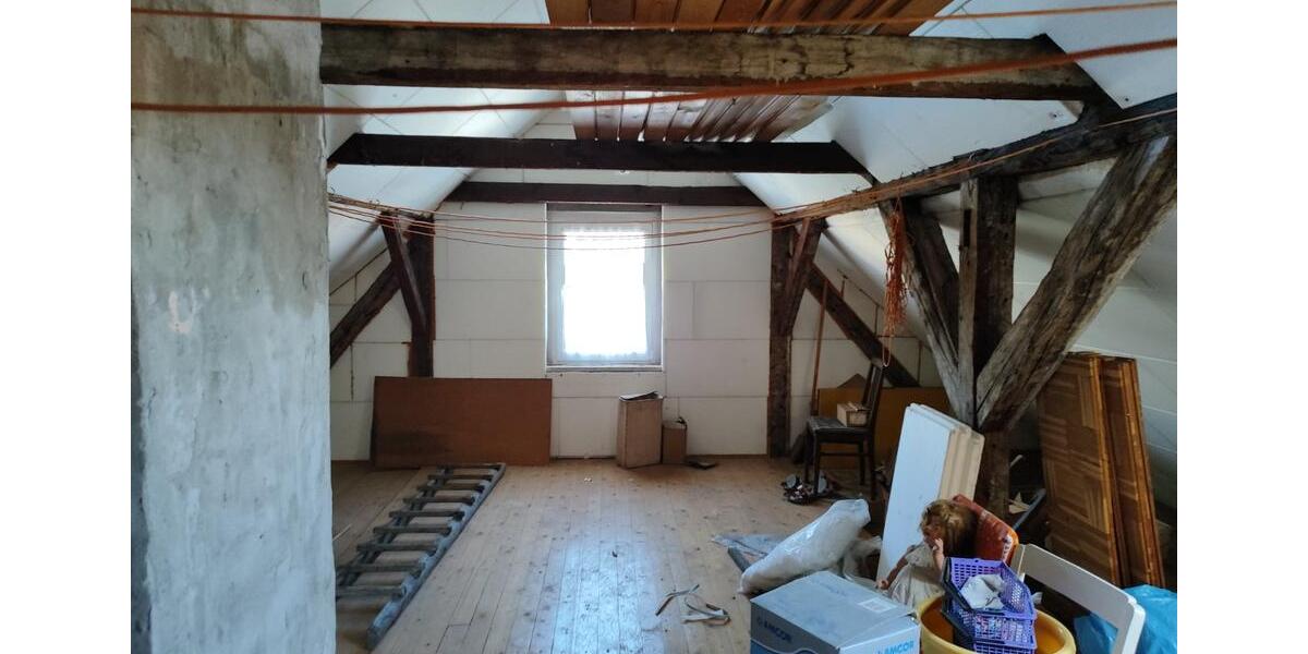 Doppelhaushälfte Elsterwerda - 7 Zimmer, 147 m&sup2;, 129.000&euro; | Angebot:22479924