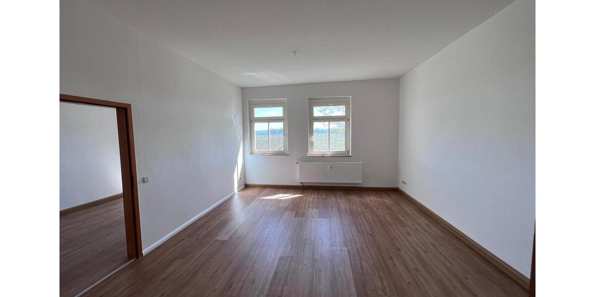 Etagenwohnung Querfurt - 2 Zimmer, 74 m&sup2;, 410&euro; | Angebot:26123967