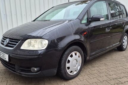 VW Touran 167.000 km 2.999 € Berlin 13125