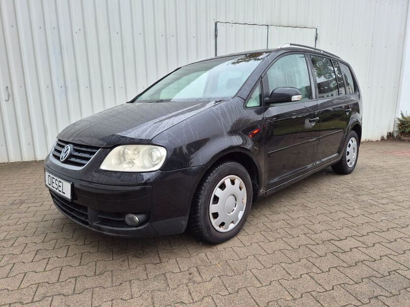 VW Touran 167.000 km 2.999 € Berlin 13125