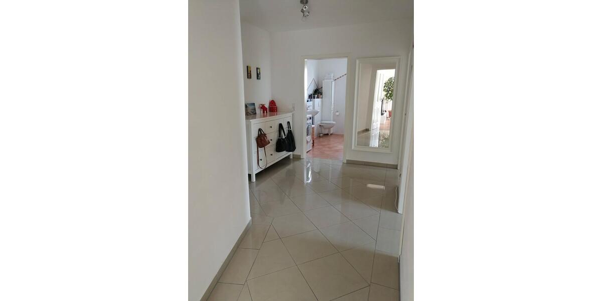 Etagenwohnung Dingolfing - 3 Zimmer, 77 m&sup2;, 750&euro; | Angebot:26414777