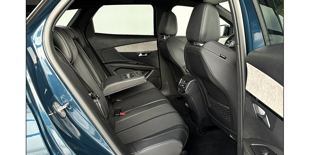 Peugeot 3008 1.2 Puretech GT ACC LED Kamera Keyless Ass. 36.000 km 22.999 &euro; Stade 21682