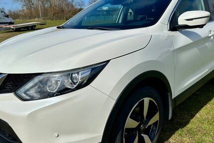 Nissan Qashqai 110.328 km 8.500 &euro; Rostock 18147
