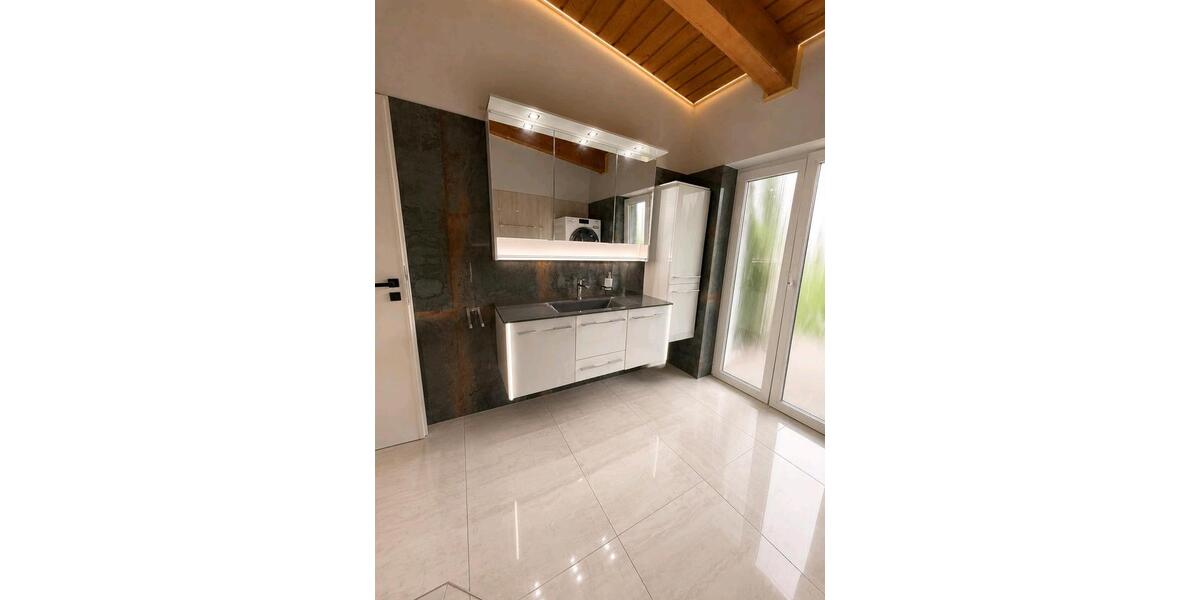 Bungalow Neu Wulmstorf - 9 Zimmer, 180 m&sup2;, 1.050.000&euro; | Angebot:27257482