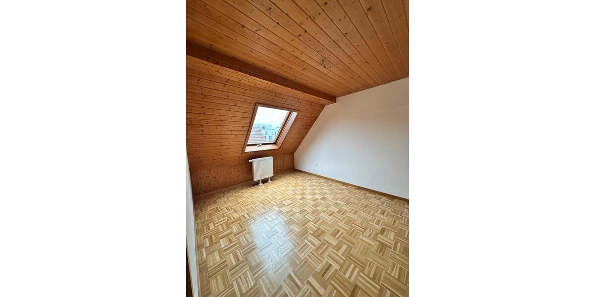 Dachgeschoßwohnung Tuttlingen - 2 Zimmer, 68 m&sup2;, 760&euro; | Angebot:26415274