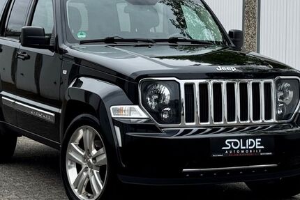 Jeep Cherokee 162.000 km 11.900 &euro; Schwarzenbek 21493