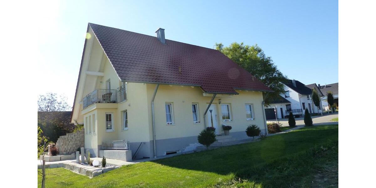 Einfamilienhaus Biberbach - 5 Zimmer, 138 m&sup2;, 1.900&euro; | Angebot:26126444