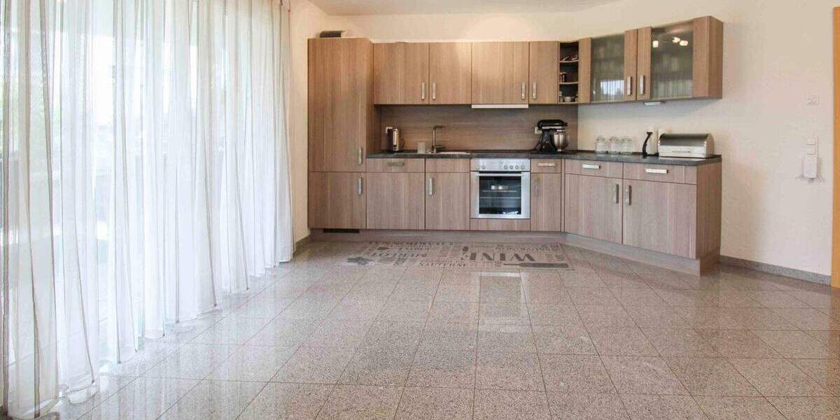 Freistehendes Einfamilienhaus mit großem Garten und Top-Potenzial zur flexiblen Nutzung 8 zimmer