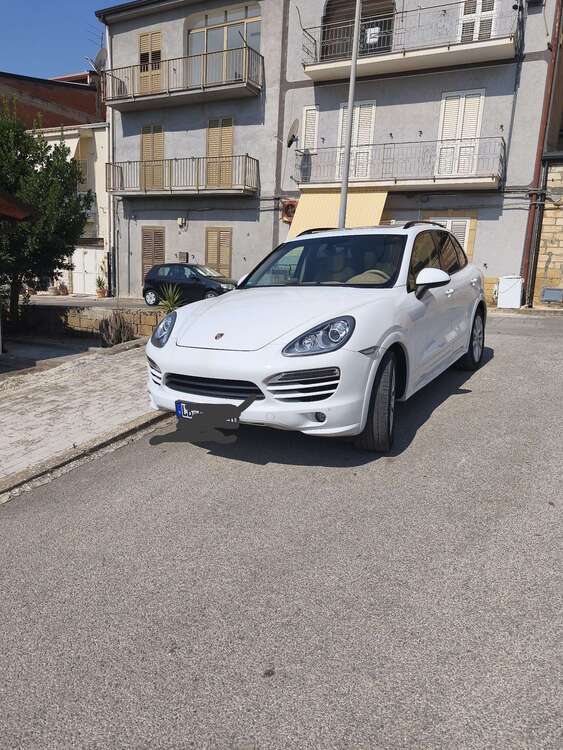 Porsche Cayenne 267.000 km 17.999 € lochgau 74369