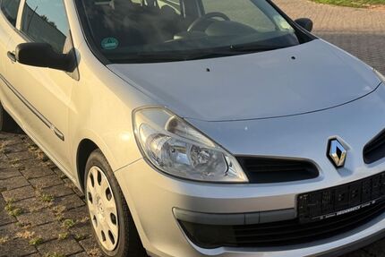 Renault Clio 100.000 km 2.499 &euro; Sondershausen 99706