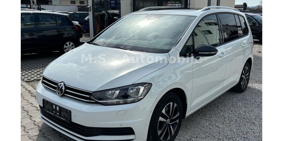 VW Touran 145.325 km 21.999 &euro; Cham 93413