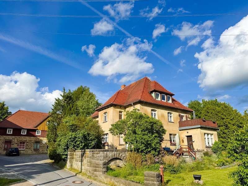 Haus zum Kaufen in Neustadt 340.000 € 305.46 m²