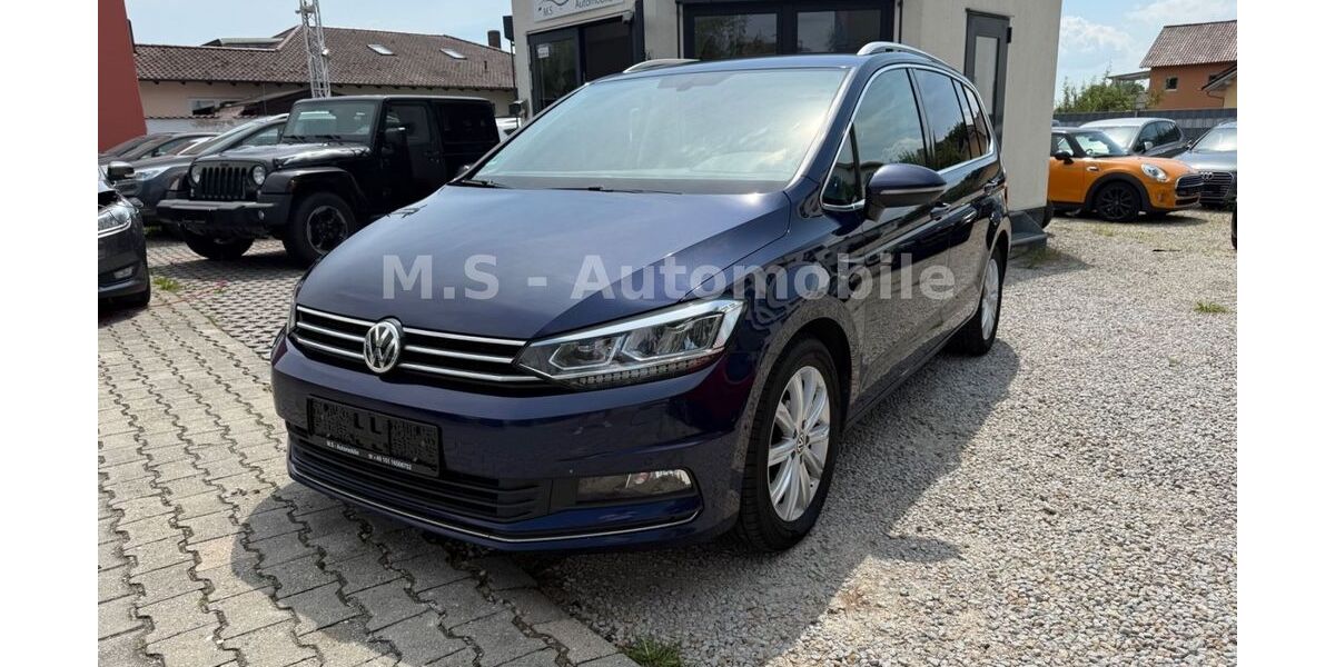 VW Touran 214.066 km 13.999 &euro; Cham 93413