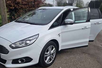 Ford S-Max 118.000 km 17.500 &euro; Mönchengladbach 41179