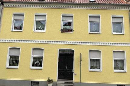 Haus Aschersleben - 6 Zimmer, 145 m&sup2;, 175.000&euro; | Angebot:26117635