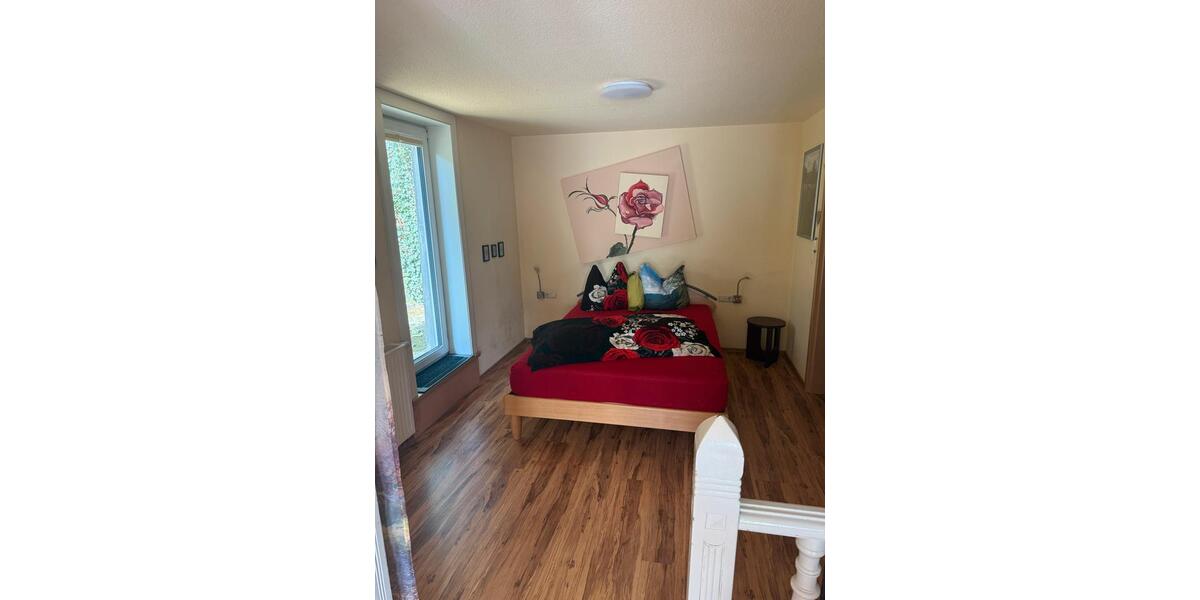Einfamilienhaus Neuhaus am Rennweg - 10 Zimmer, 147 m&sup2;, 120.000&euro; | Angebot:26620956