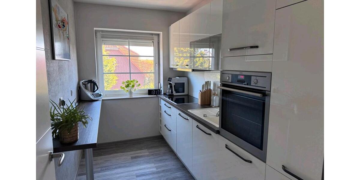 Moderne 3-Zi. Wohnung mit EBK, Carport, Wallbox & privatem Garten 3 zimmer