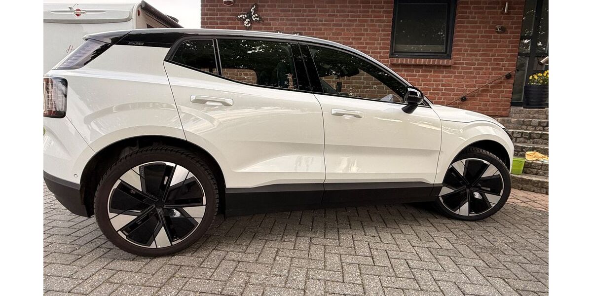 Volvo EX30 24.000 km 38.100 &euro; Winsen 29308