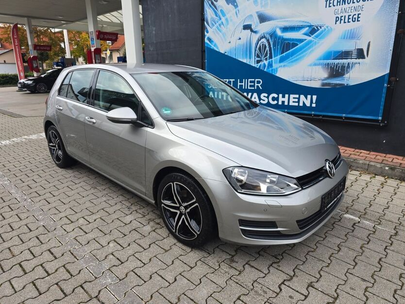 VW Golf 238.000 km 4.999 € Garching 85748