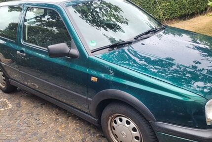 VW Golf 232.000 km 2.950 &euro; Aachen 52074