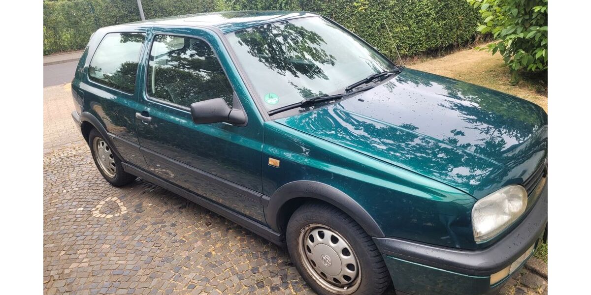 VW Golf 232.000 km 2.950 &euro; Aachen 52074