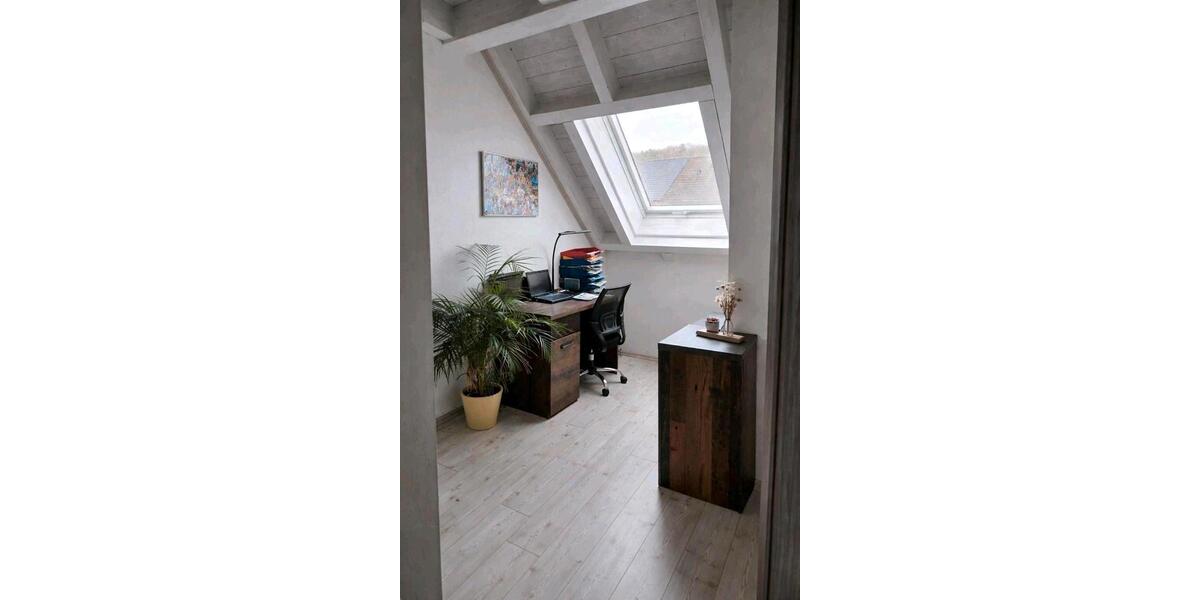 Einfamilienhaus Lisberg - 5.5 Zimmer, 140 m&sup2;, 1.150&euro; | Angebot:26041050