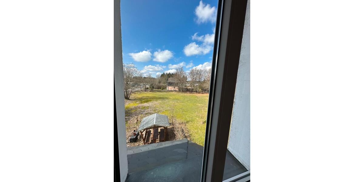 Etagenwohnung Neuhaus am Rennweg - 3 Zimmer, 116 m&sup2;, 875&euro; | Angebot:24641557