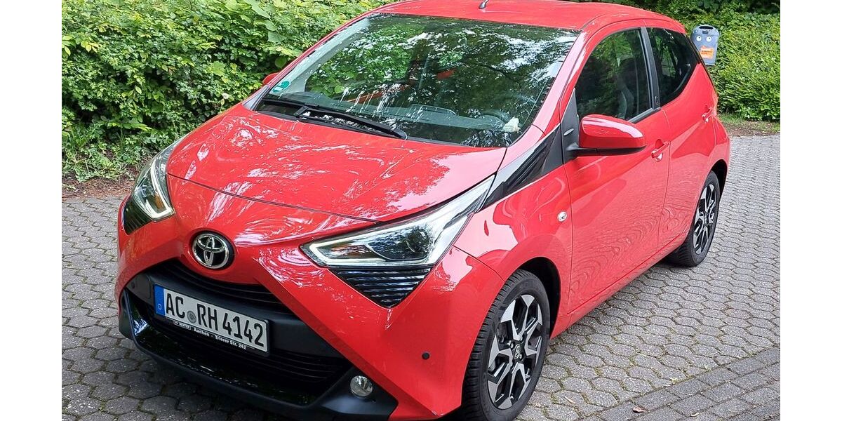 Toyota Aygo (X) 10.150 km 12.249 &euro; Eschweiler 52249