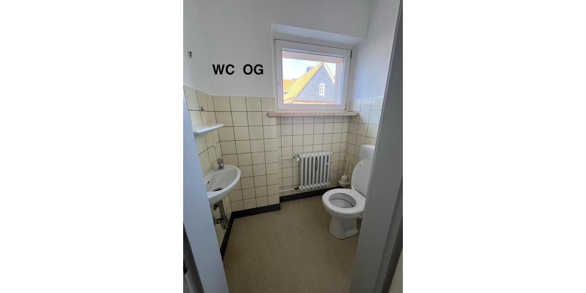 Etagenwohnung Zierenberg - 6 Zimmer, 184 m&sup2;, 1.200&euro; | Angebot:26408662